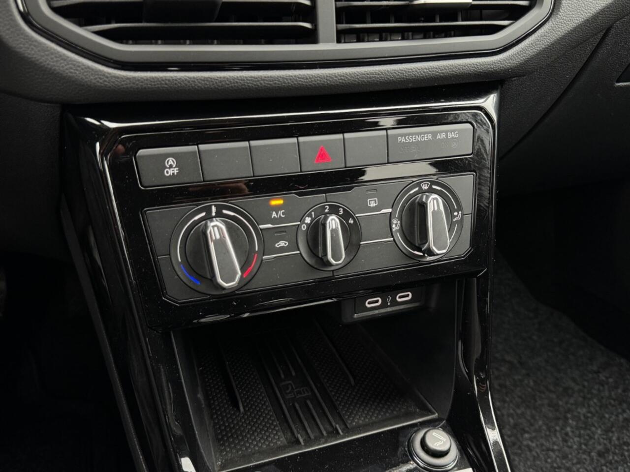 Volkswagen T-Cross 1.0 TSI 115 pk DSG Life Edition - Navi/Apple/Android - camera