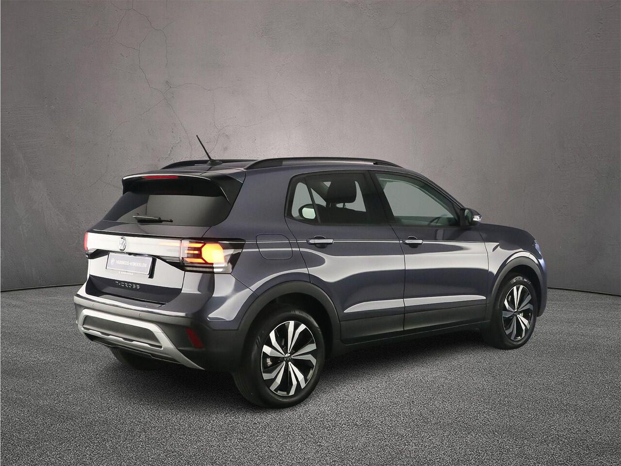 Volkswagen T-Cross Life Edition 1.0 TSI 115pk DSG Automaat Adaptive cruise control, Achteruitrijcamera, Stoelverwarming, Parkeersensoren, LED koplampen, App connect