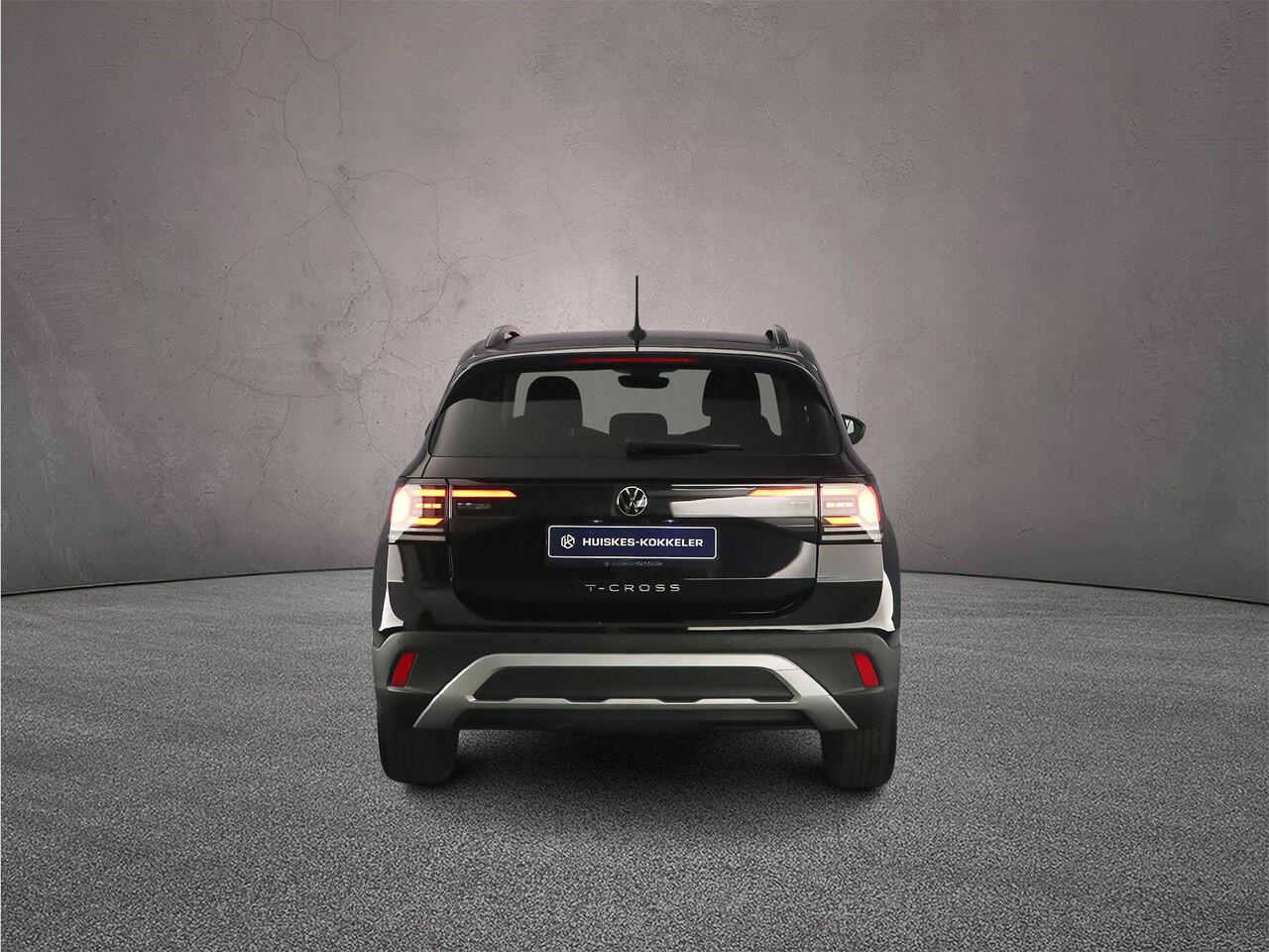 Volkswagen T-Cross Life Edition 1.0 TSI 115pk DSG Automaat Adaptive cruise control, Achteruitrijcamera, LED koplampen, Stoelverwarming, App connect, Parkeersensoren, Airco