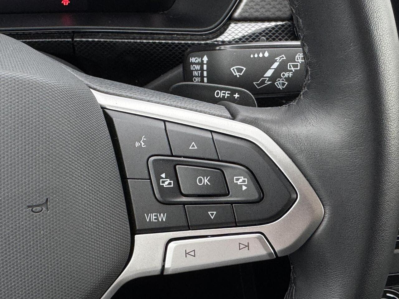 Volkswagen T-Cross 1.0 TSI Life Edition 115pk automaat | IQ Assist | Camera | App-Navi | 17LM