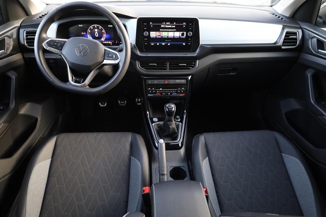 Volkswagen T-Cross 1.0 TSI Life Edition 60mnd 100.000km garantie privacy glas stoelverwarming acc adaptieve cruise control 4 seizoenen banden navigatie draadloos via app connect / carplay light assist climatronic 2 zone ambiente verlichting dimmende binnenspiegel travel ass