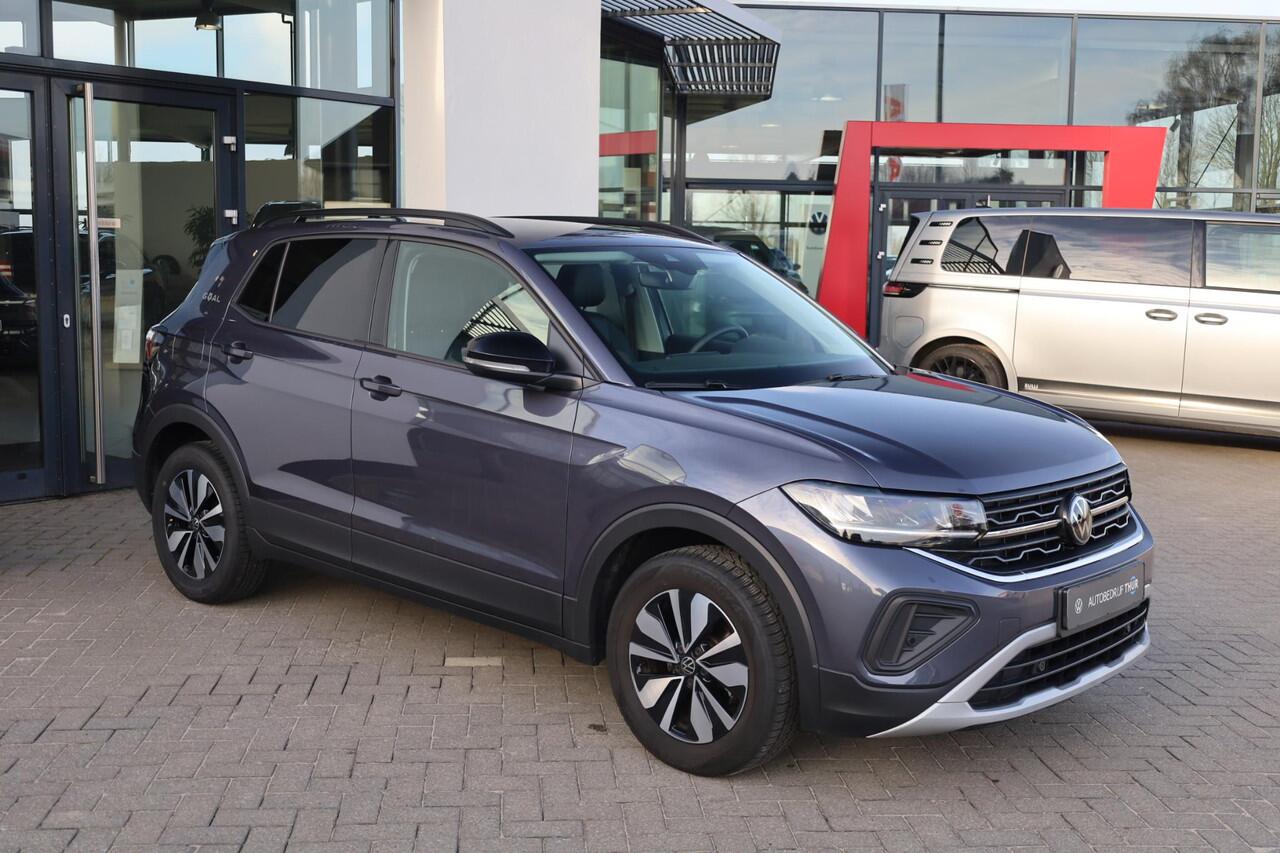 Volkswagen T-Cross 1.0 TSI Life Edition 60mnd 100.000km garantie privacy glas stoelverwarming acc adaptieve cruise control 4 seizoenen banden navigatie draadloos via app connect / carplay light assist climatronic 2 zone ambiente verlichting dimmende binnenspiegel travel ass