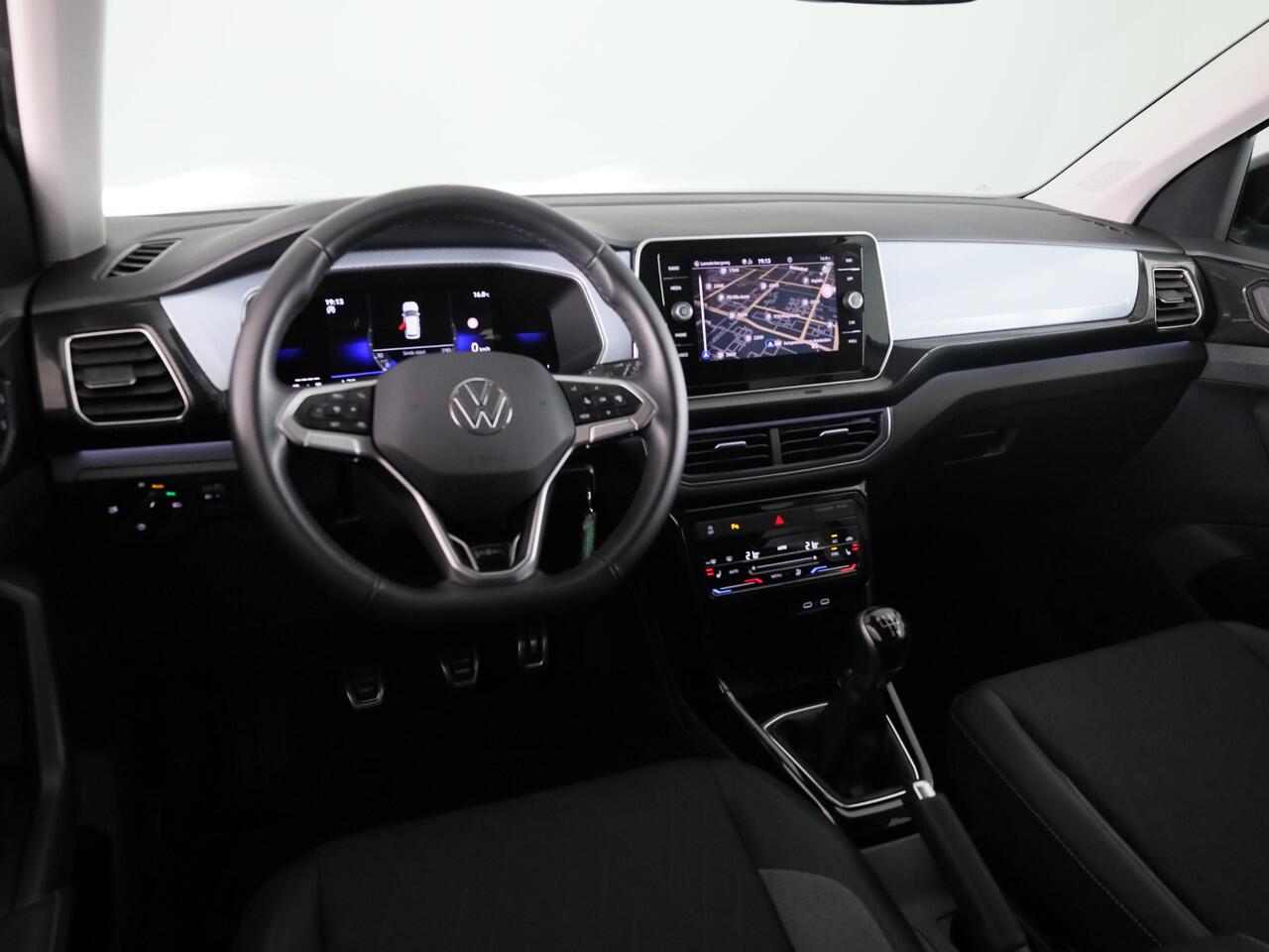 Volkswagen T-Cross 1.0 TSI Life Edition GOAL 95 pk | Navigatie | Parkeersensoren | Adaptieve cruise control | Autom. airco | Stoelverwarming |