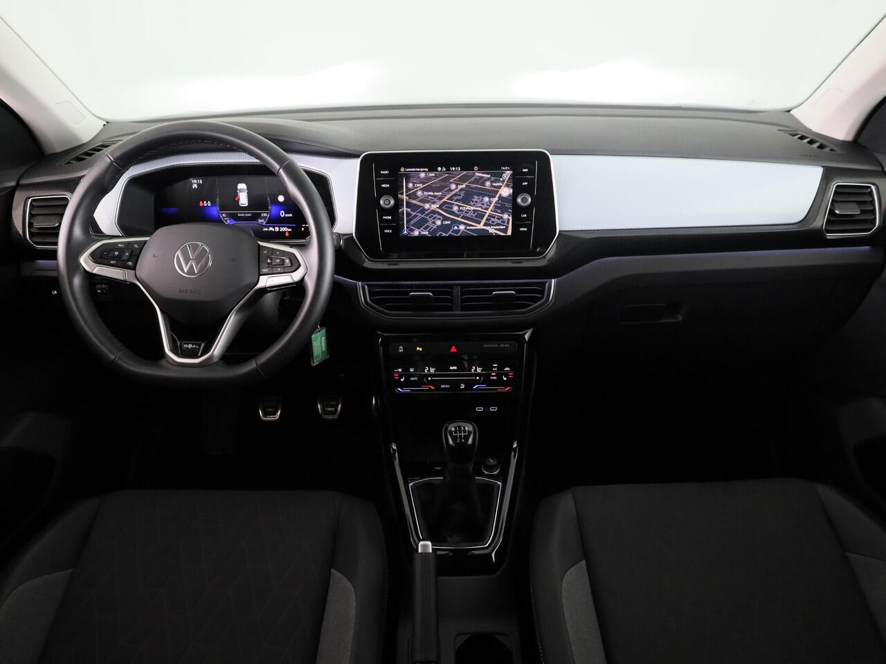 Volkswagen T-Cross 1.0 TSI Life Edition GOAL 95 pk | Navigatie | Parkeersensoren | Adaptieve cruise control | Autom. airco | Stoelverwarming |