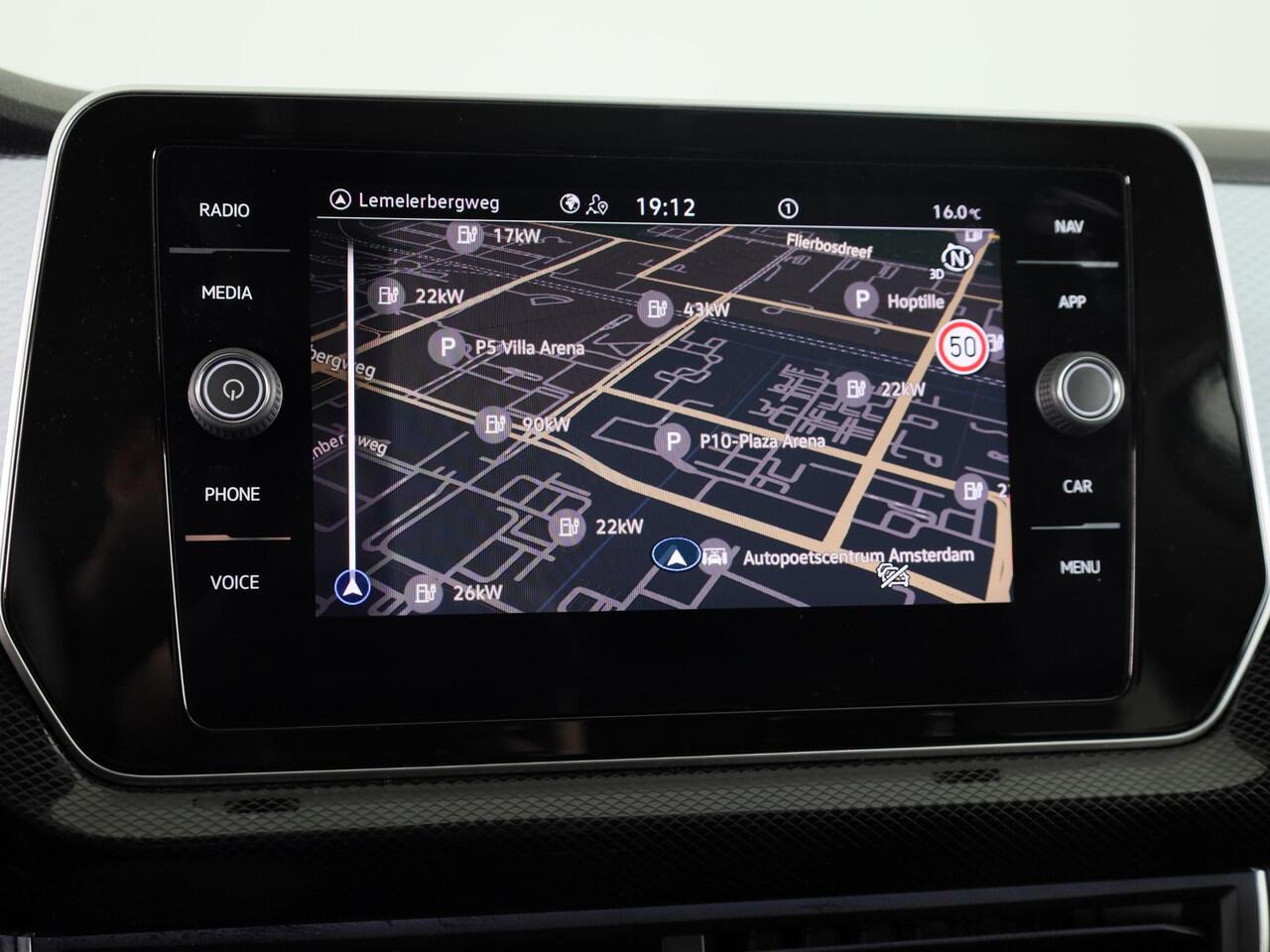 Volkswagen T-Cross 1.0 TSI Life Edition GOAL 95 pk | Navigatie | Parkeersensoren | Adaptieve cruise control | Autom. airco | Stoelverwarming |