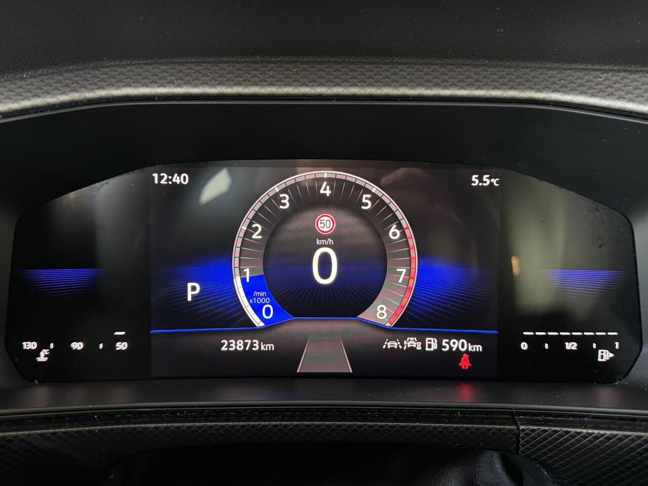 Volkswagen T-Cross 1.0 TSI Life | ¤ 1.000 INRUILPREMIE | Automaat | PDC Voor + Achter | Airco | Voorstoelen verwarmd | Limiter | Carplay ( Vestiging - Vianen )