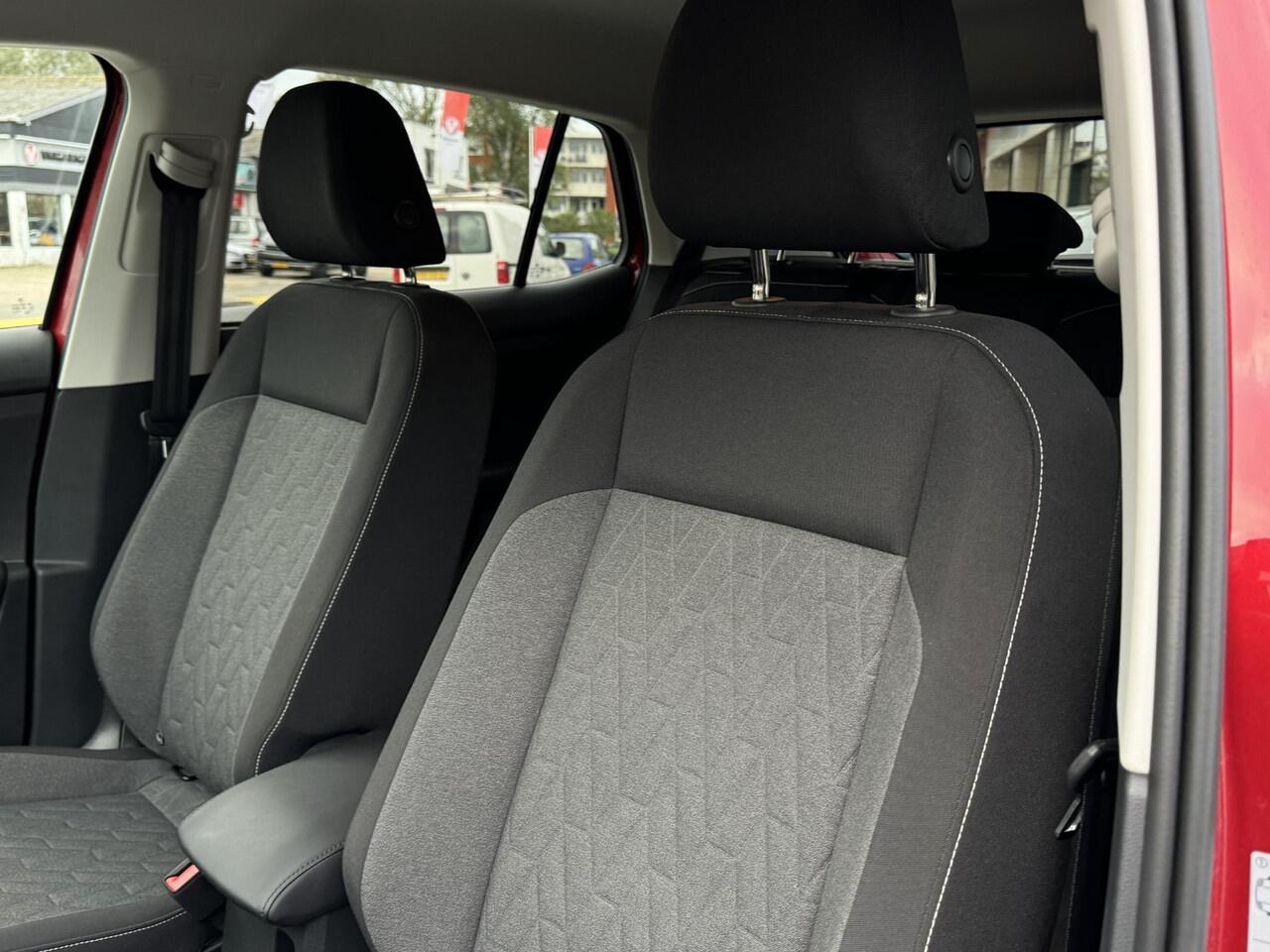 Volkswagen T-Cross 1.0 TSI Life Edition 115pk automaat | Camera | App-Navi | 17LM