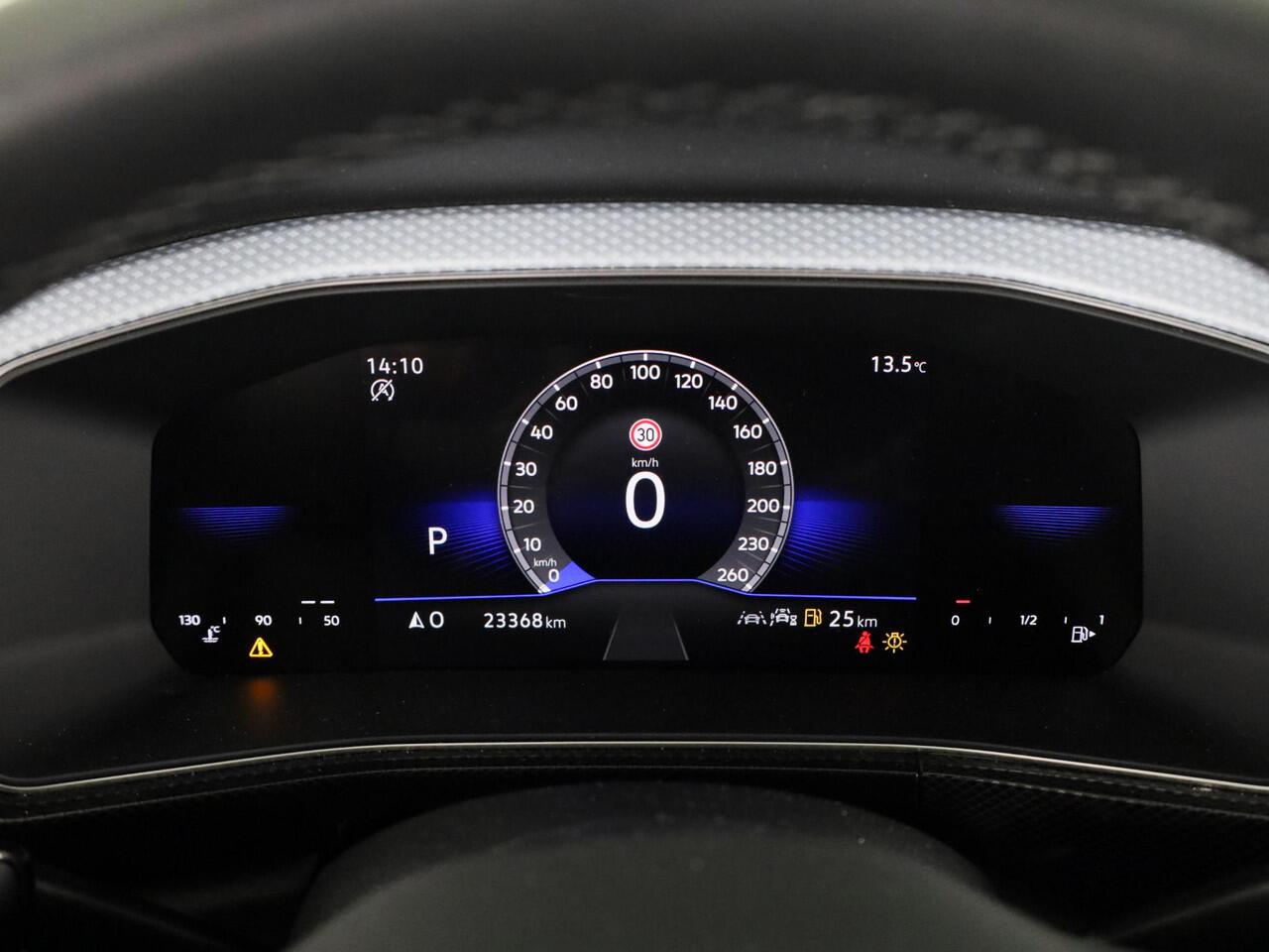 Volkswagen T-Cross 1.0 TSI Life Edition GOAL 116 pk Automaat (DSG) | Navigatie | Trekhaak (afneembaar) | Parkeersensoren (Park assist) | Stoelverwarming |