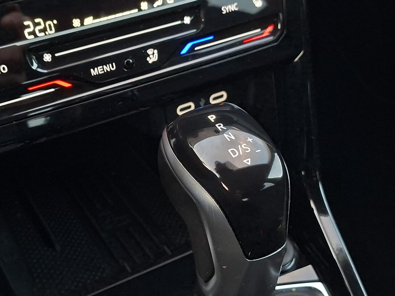 Volkswagen T-Cross 1.0 TSI Life Edition MATRIX | rijklaarprijs !!