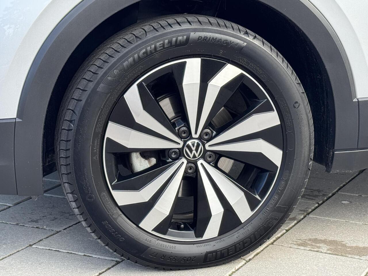 Volkswagen T-Cross 1.0 TSI Life Edition 115pk automaat | IQ Assist | Camera | App-Navi | 17LM