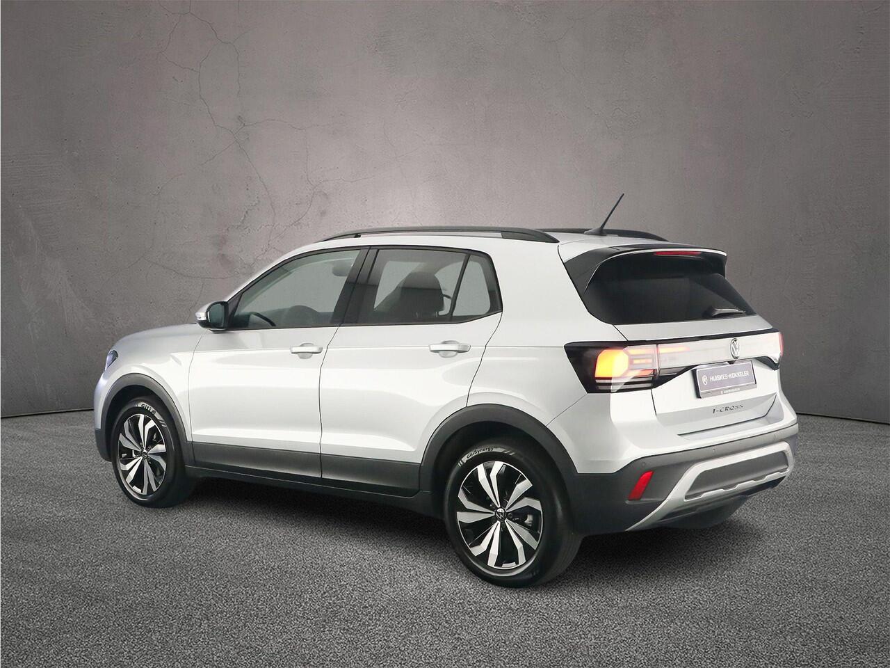 Volkswagen T-Cross Life Edition 1.0 TSI 115pk DSG Automaat Adaptive cruise control, Achteruitrijcamera, Stoelverwarming, LED koplampen, App connect, Parkeersensoren