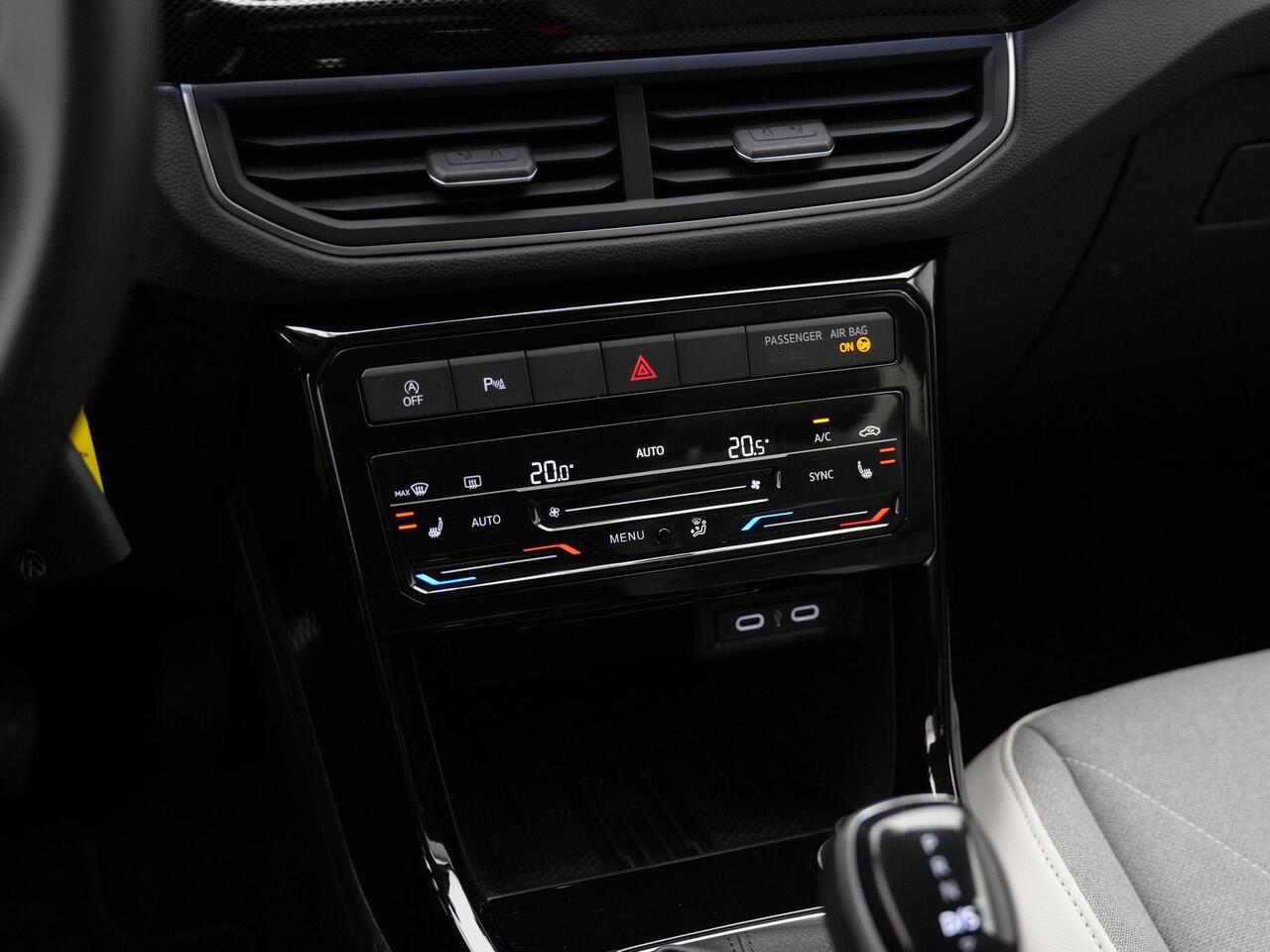 Volkswagen T-Cross 1.0 TSI 115 pk DSG Style Edition | IQ Light | Achteruitrijcamera | Navigatie | Stoelverwarming | Adaptive Cruise