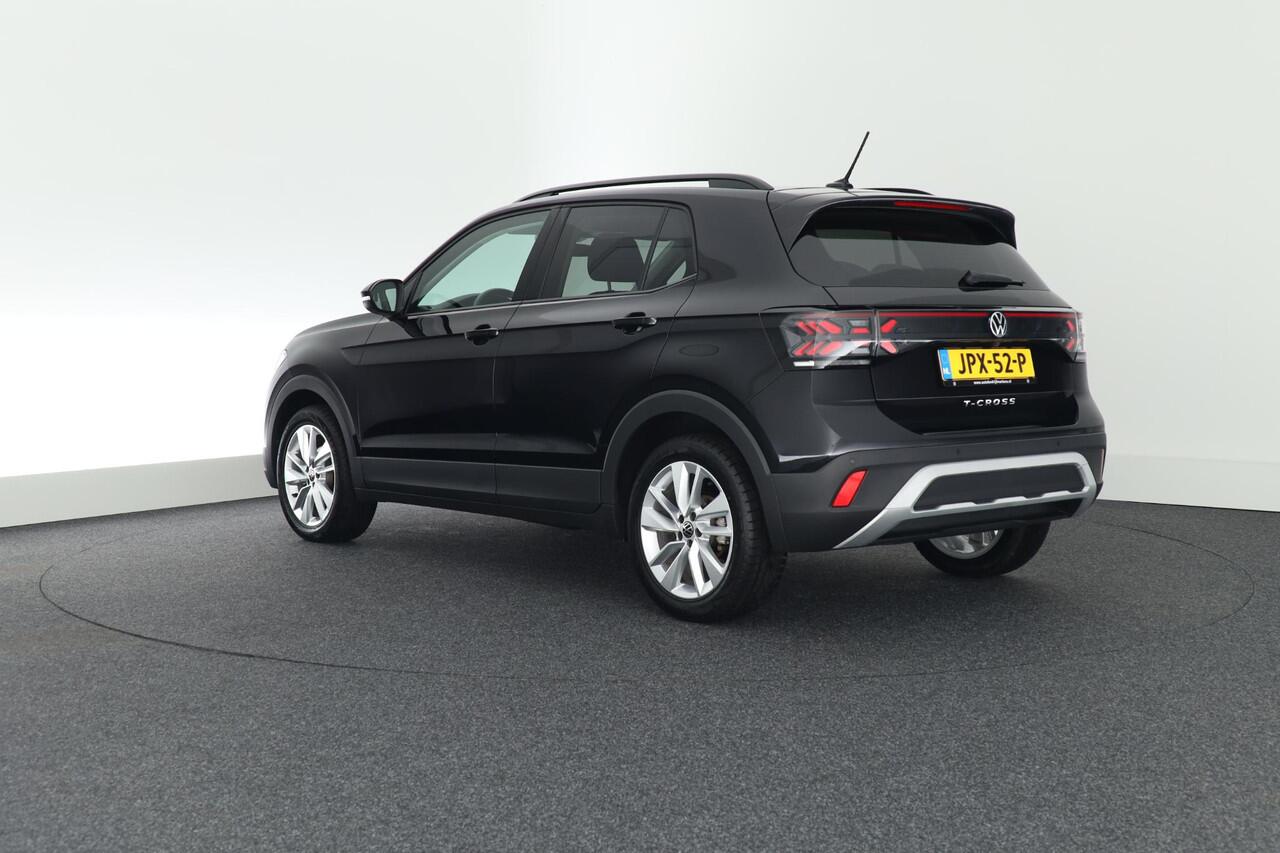 Volkswagen T-Cross 1.0 TSI 116pk DSG Life Edition IQ Light Stoelverwarming Camera Keyless Virtual Cockpit App-Connect