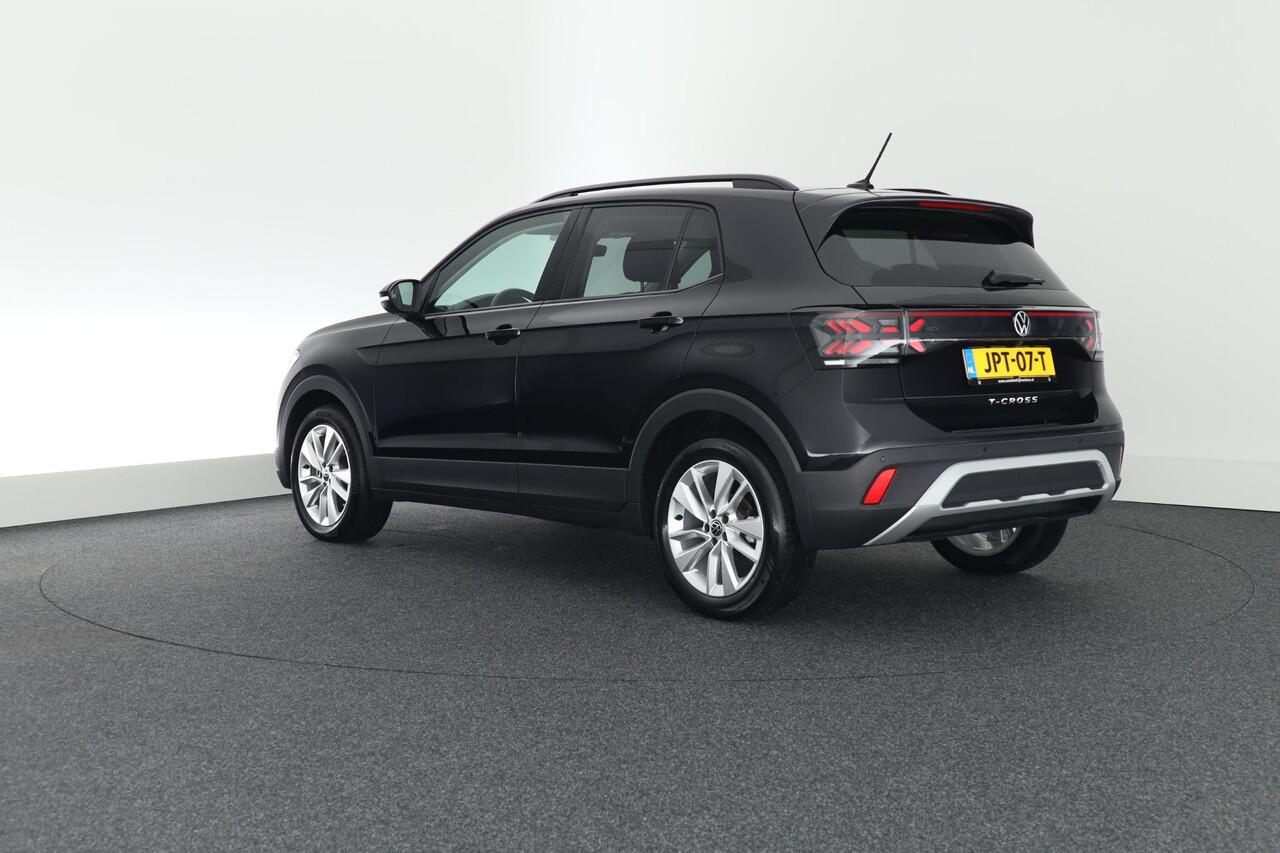 Volkswagen T-Cross 1.0 TSI 116pk DSG Life Edition IQ Light Stoelverwarming Camera Keyless Virtual Cockpit App-Connect