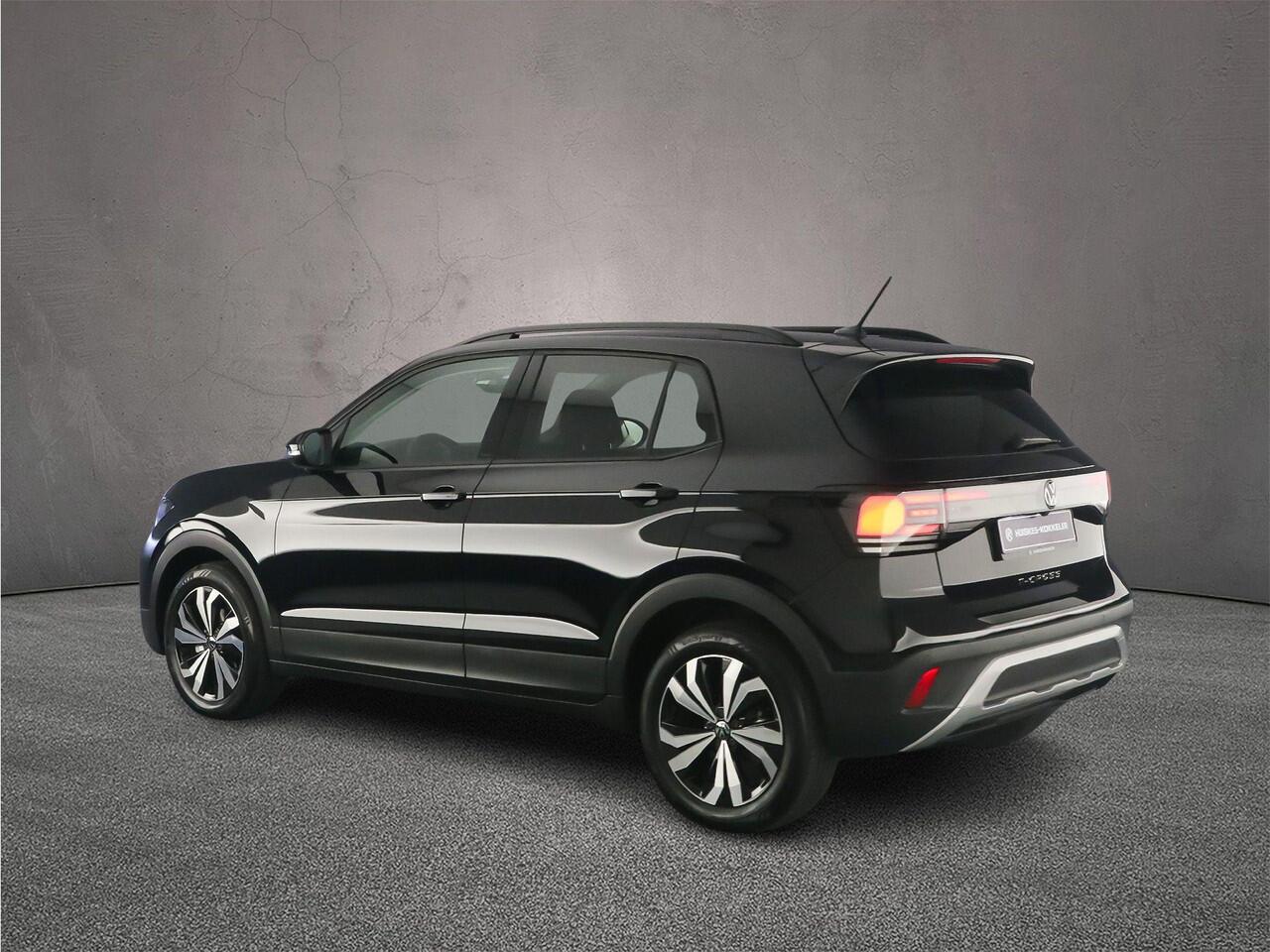 Volkswagen T-Cross Life Edition 1.0 TSI 115pk DSG Automaat Adaptive cruise control, Achteruitrijcamera, Parkeersensoren, Stoelverwarming, LED koplampen, App connect