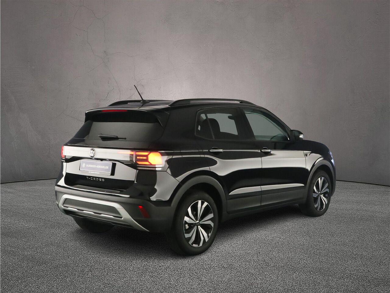 Volkswagen T-Cross Life Edition 1.0 TSI 115pk DSG Automaat Adaptive cruise control, Achteruitrijcamera, Stoelverwarming, Parkeersensoren, LED koplampen, App connect