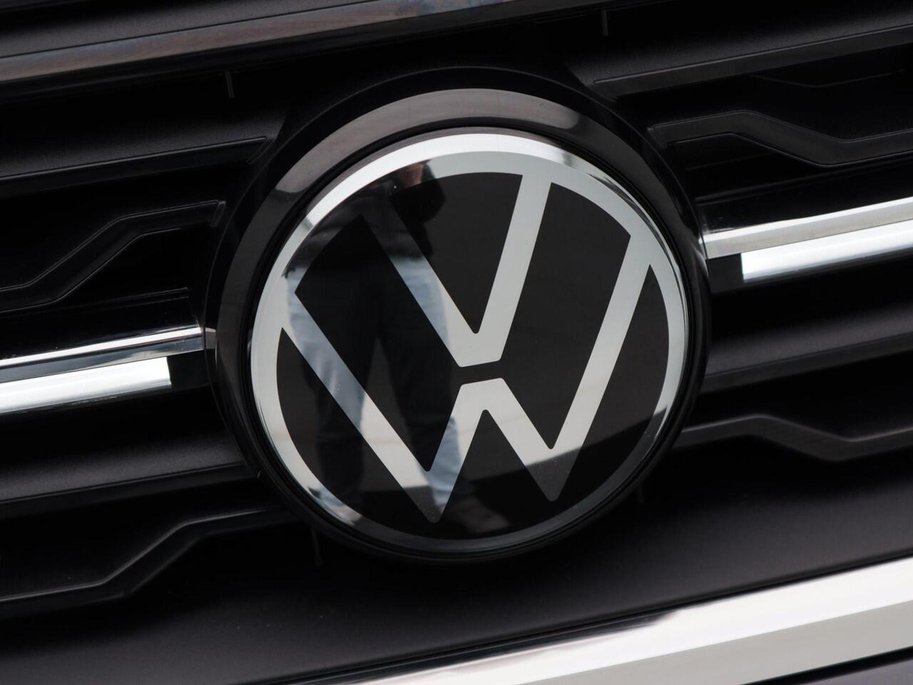 Volkswagen T-Cross 1.0 TSi 115 Pk Automaat Life Edition | Virtual Cockpit | Adaptive Cruise | Camera | LED | Stoelverwarming | 17 Inch | 25.820 Km!