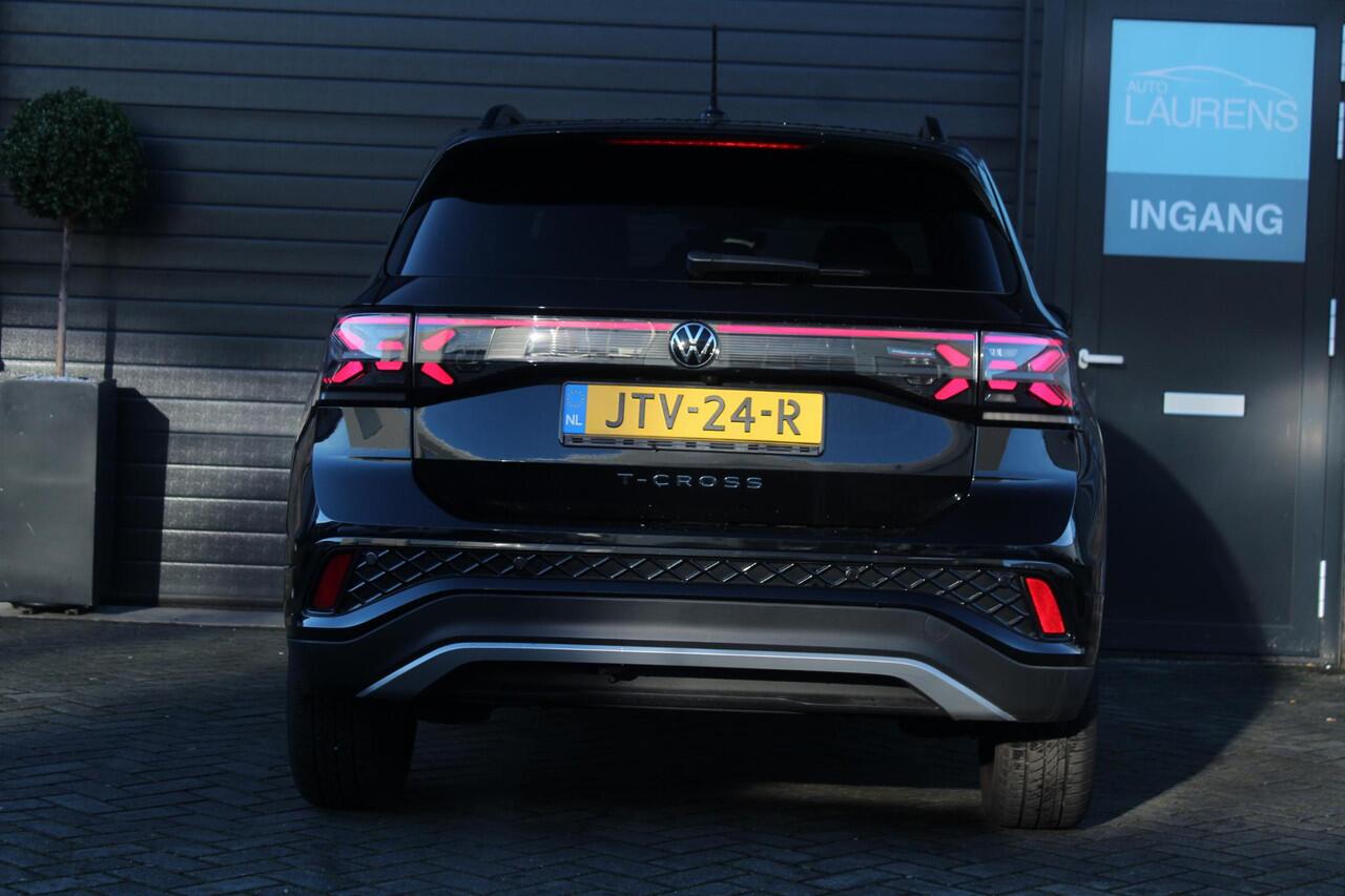 Volkswagen T-Cross 1.5 TSI R-Line Edition | Trekhaak | Stoelverwarming | Adaptieve cruise control | Nette auto