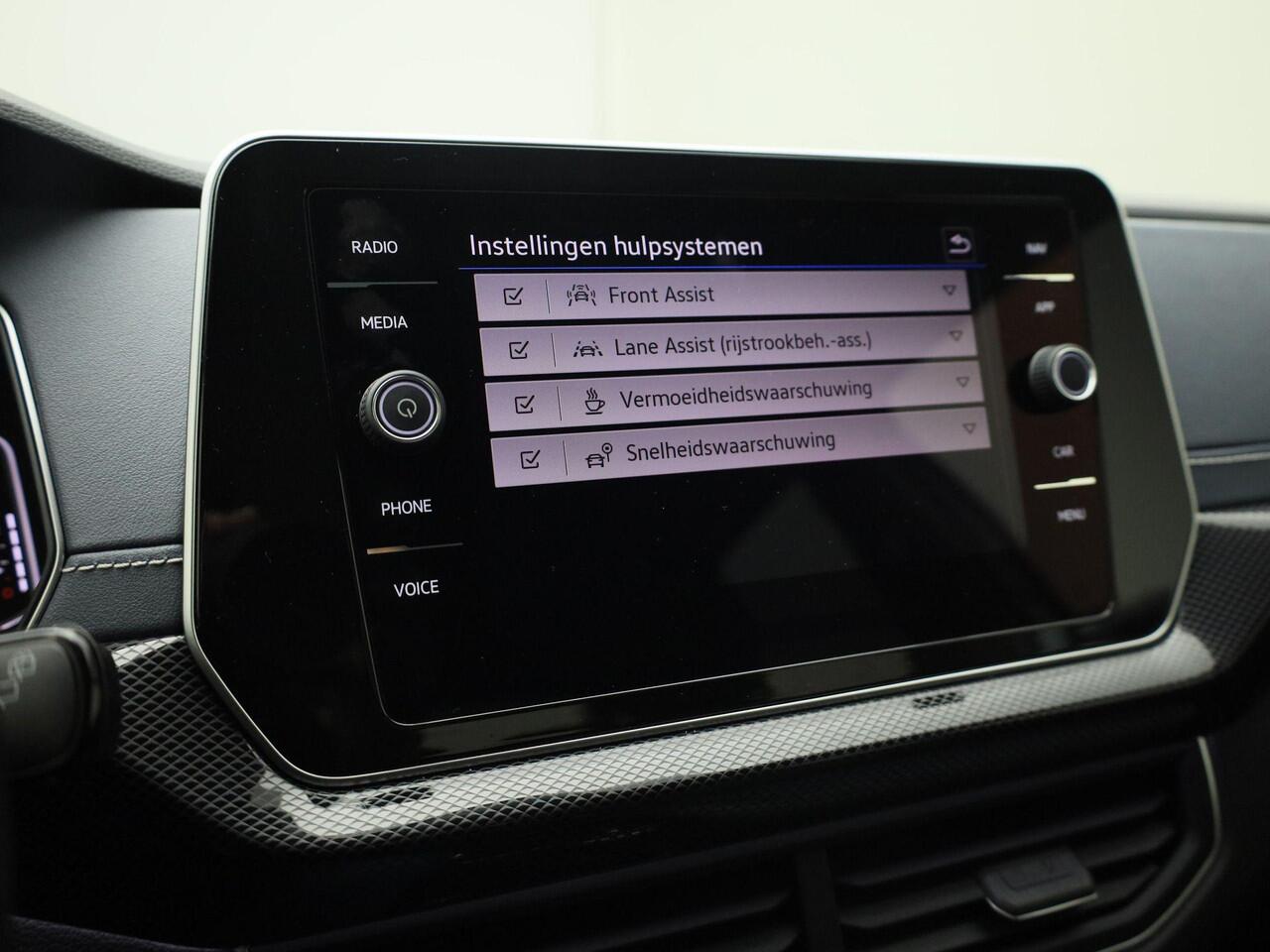 Volkswagen T-Cross 1.0TSI/116PK Style DSG · Camera · Apple/Android Car Play · Navigatie · Stoelverwarming · Garantie t/m 19-12-2026