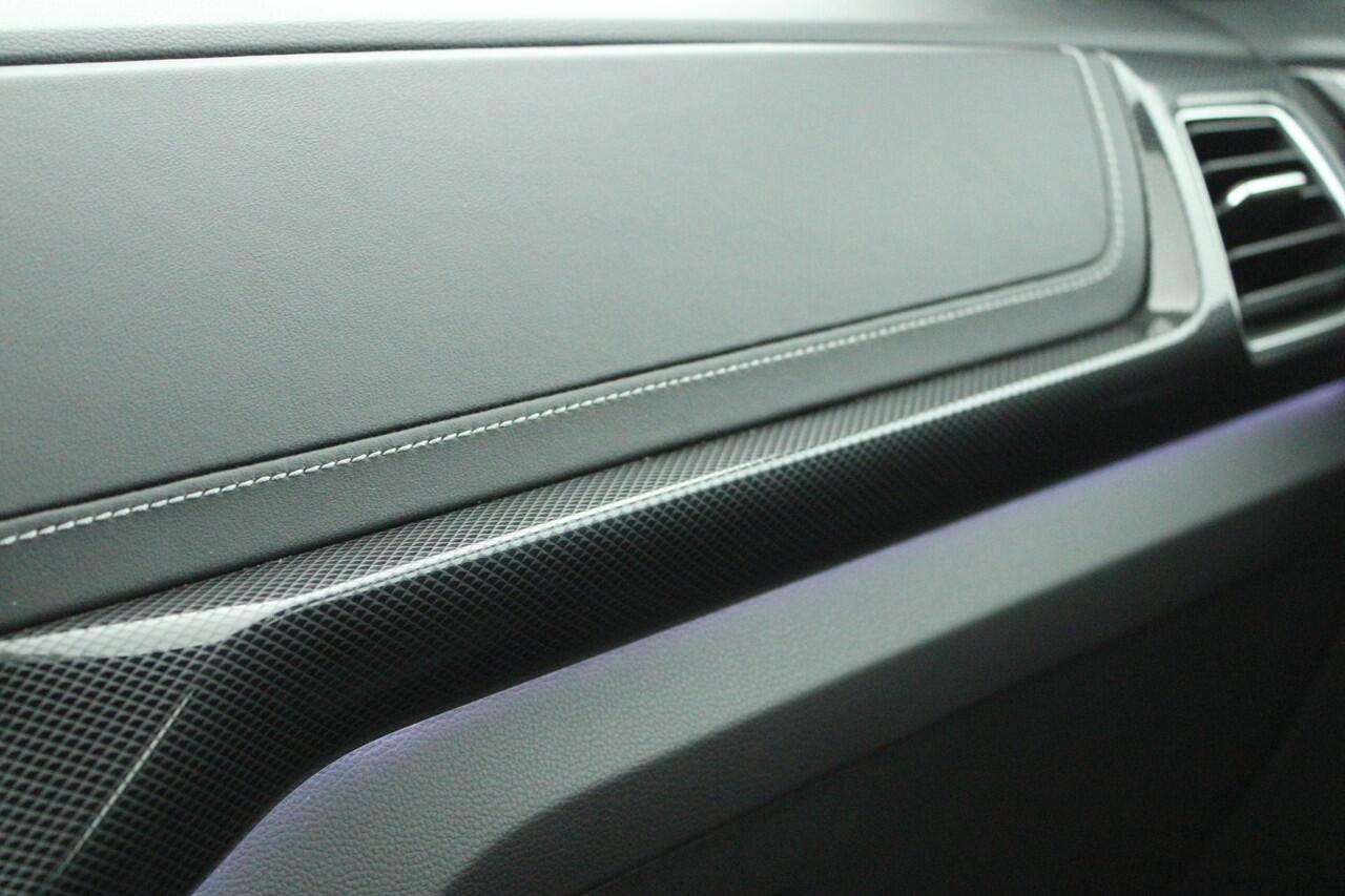 Volkswagen T-Cross 1.0 TSI 116pk DSG R-Line Camera Stoelverwarming Virtual Cockpit Navigatie