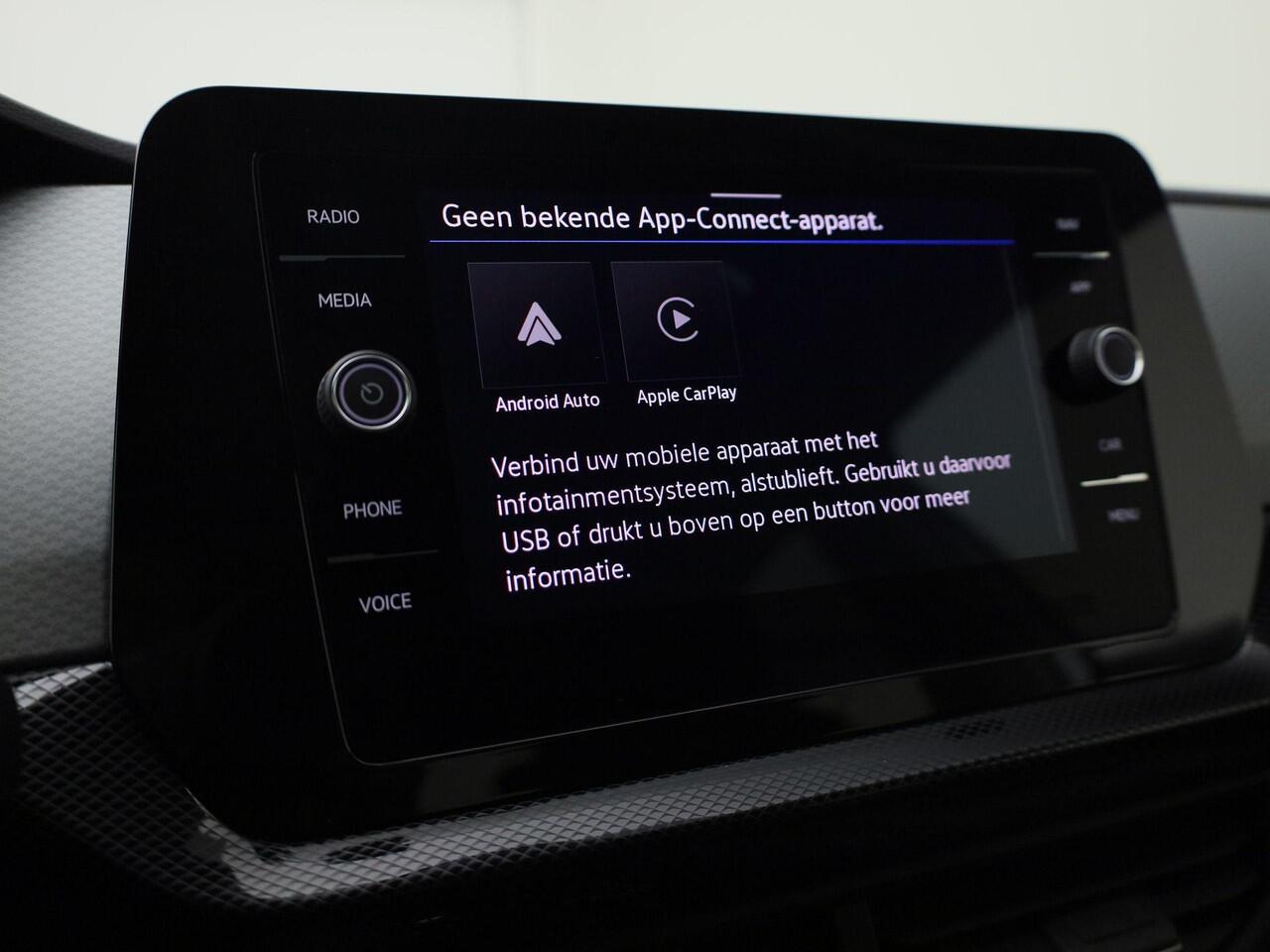 Volkswagen T-Cross 1.0TSI/116PK DSG Advanced · Apple/Android · Camera + Parkeersensoren · Stoelverwarming · Garantie t/m 24-03-2027