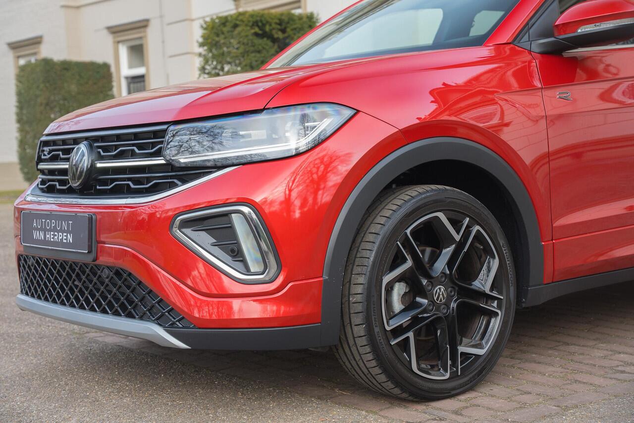 Volkswagen T-Cross 1.5 TSI R-Line Business TREKHAAK | CAMERA | KEYLESS | CARPLAY | ADAPTIVE | IQ LIGHTS