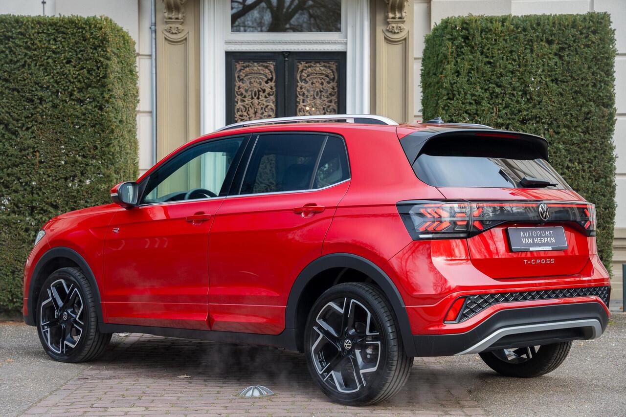 Volkswagen T-Cross 1.5 TSI R-Line Business TREKHAAK | CAMERA | KEYLESS | CARPLAY | ADAPTIVE | IQ LIGHTS