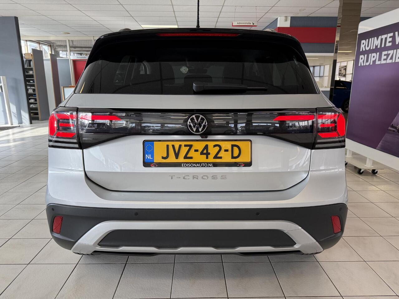 Volkswagen T-Cross 1.0 TSI DSG 116PK Life Edition *CAM*APP*LED*KEYL*