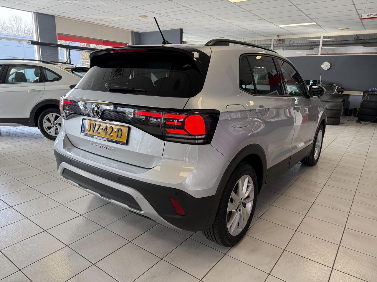 Volkswagen T-Cross 1.0 TSI DSG 116PK Life Edition *CAM*APP*LED*KEYL*