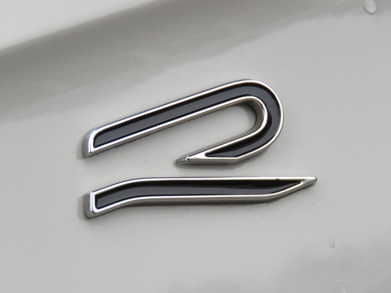 Volkswagen T-Cross VOLKSWAGEN T-CROSS 1.5 TSI 150pk R-LINE DSG-aut. / Trekhaak / IQ Light / Camera / FABRIEKS garantie