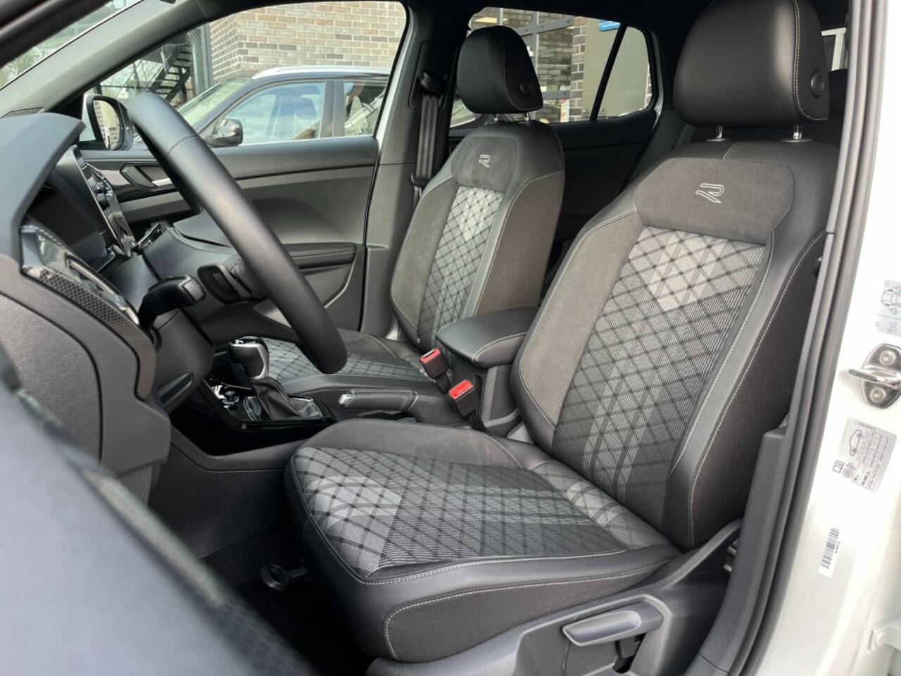 Volkswagen T-Cross 1.5 TSI 150PK R-LINE AFN. TREKH. - CAMERA - AD. CRUISE