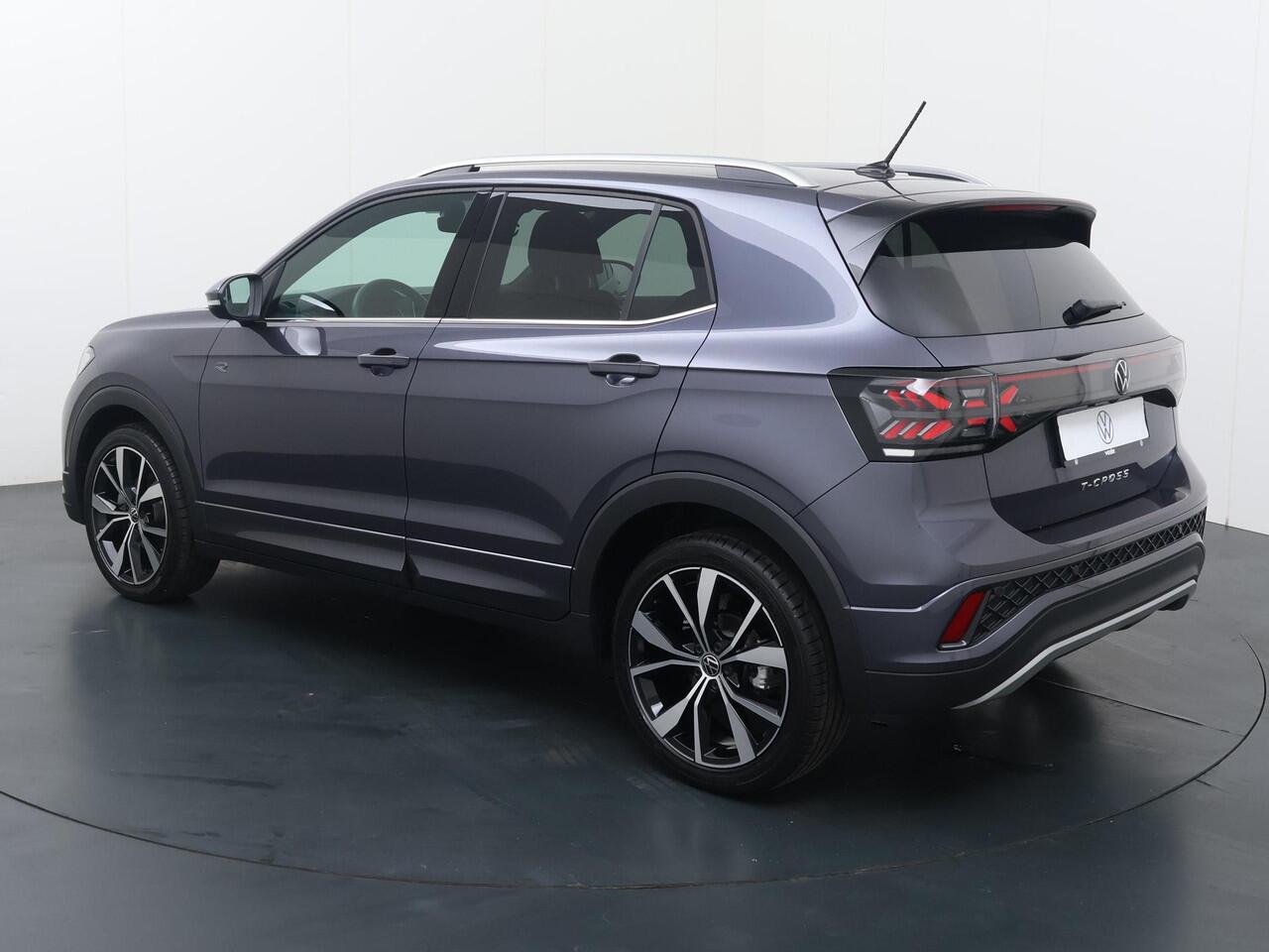 Volkswagen T-Cross 1.5 TSI R-Line Edition | 150 PK | Automaat | Navigatiesysteem | Achteruitrijcamera | Climate control | Matrix LED koplampen IQ.Light |