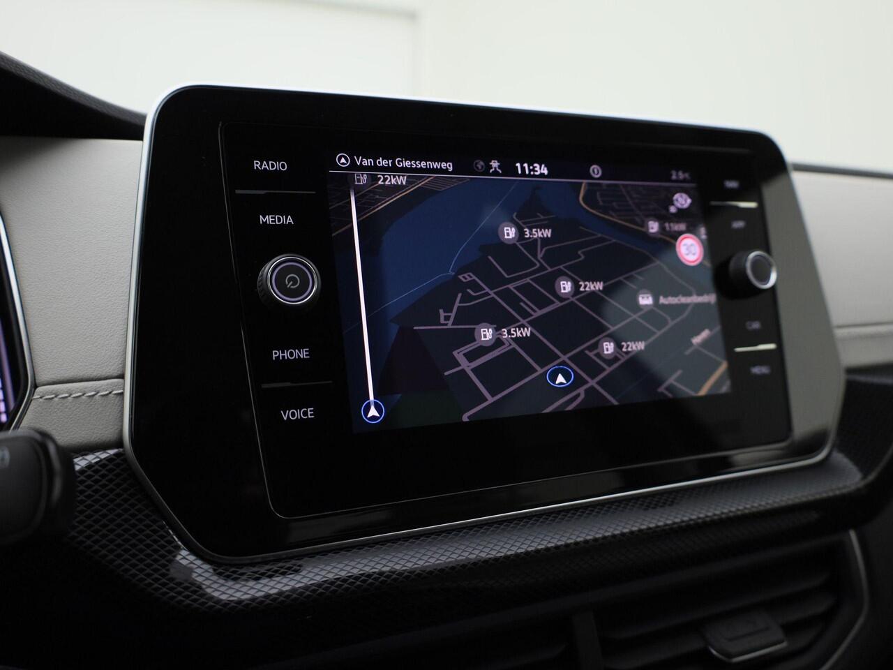 Volkswagen T-Cross 1.0TSI/116PK DSG Style · Navigatie · Apple/Android Car Play · Camera + Parkeersensoren · Stoelverwarming · Garantie t/m 28-11-2026