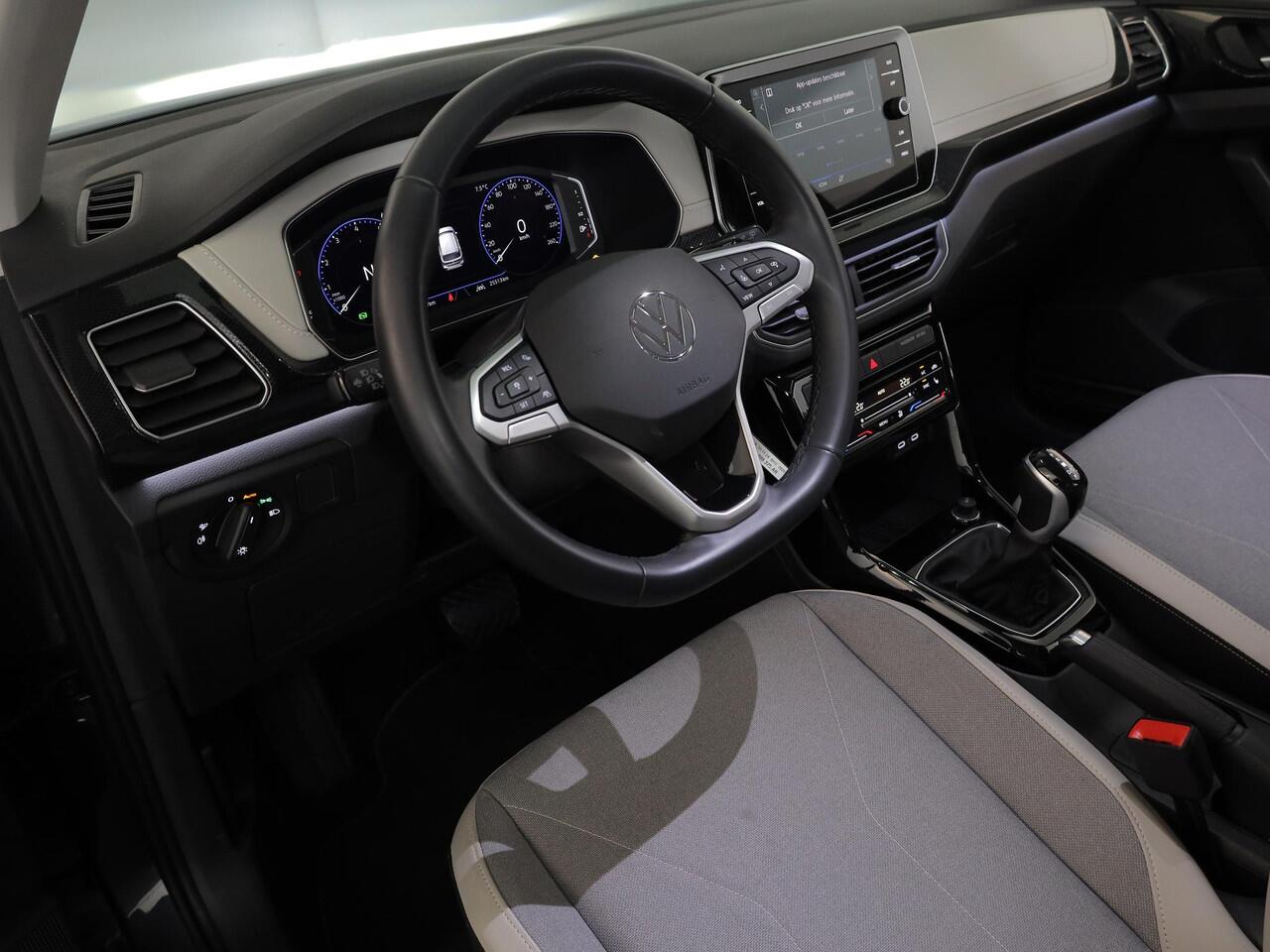 Volkswagen T-Cross 1.0 TSI Style 115PK DSG | Navigatie | Parkeercamera | 18"LM velgen | Matrix koplampen |