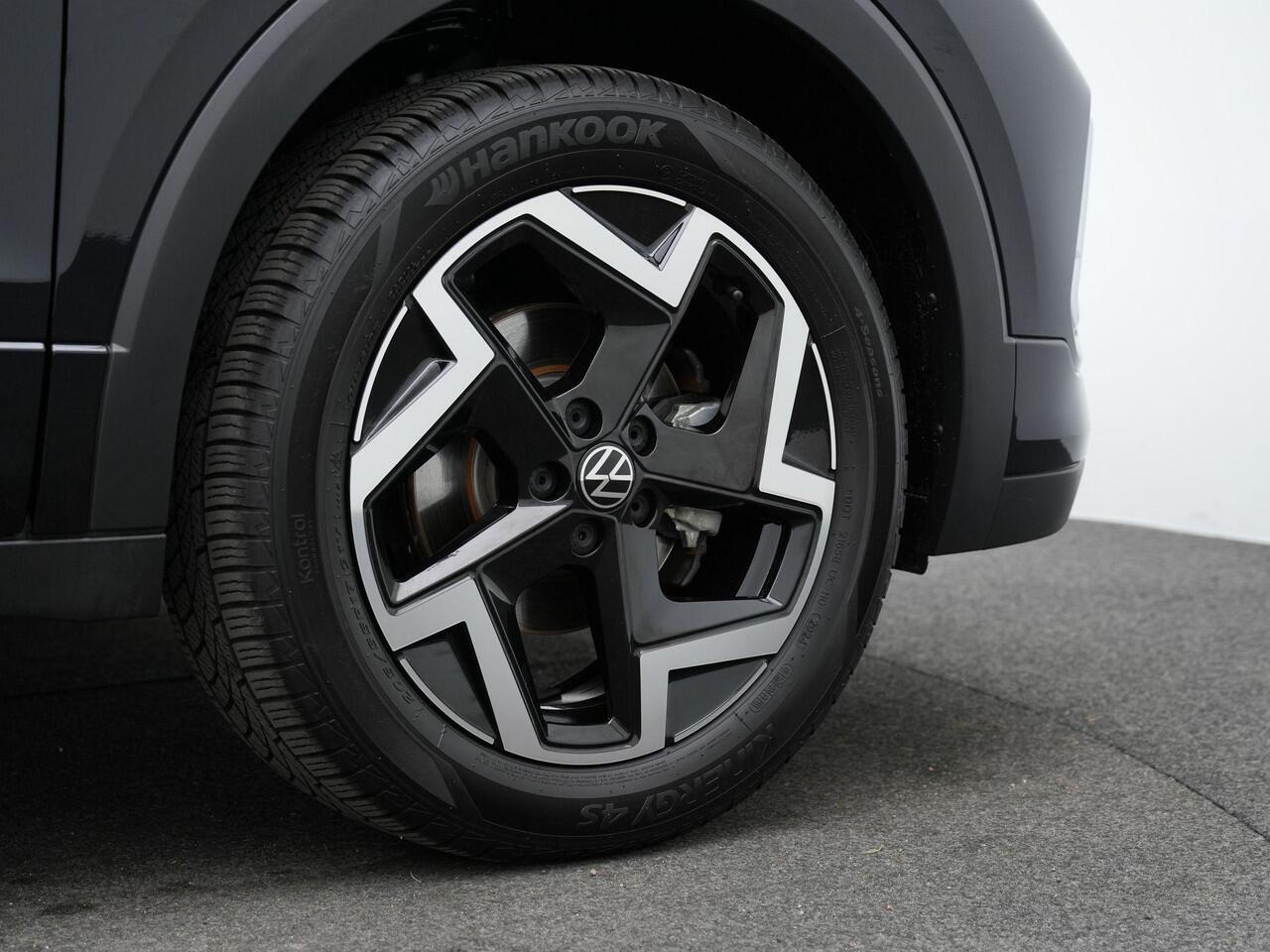 Volkswagen T-Cross 1.5 TSI 150 pk DSG R-Line | Trekhaak | IQ Light | Achteruitrijcamera | Stoelverwarming | Navigatie