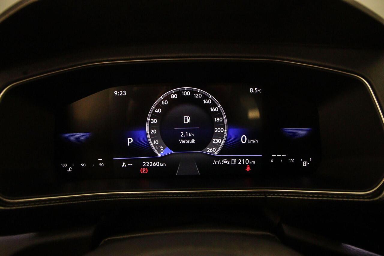 Volkswagen T-Cross R-Line Edition 1.5 TSI 150pk DSG Automaat Trekhaak, Adaptive cruise control, Achteruitrijcamera, LED matrix koplampen, Navigatie, Parkeersensoren