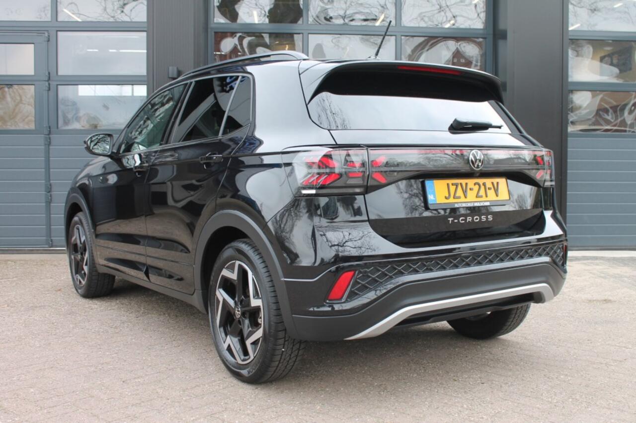 Volkswagen T-Cross 1.5 TSI R-LINE 150 PK Automaat / afneembare trekhaak / Stoel vw.