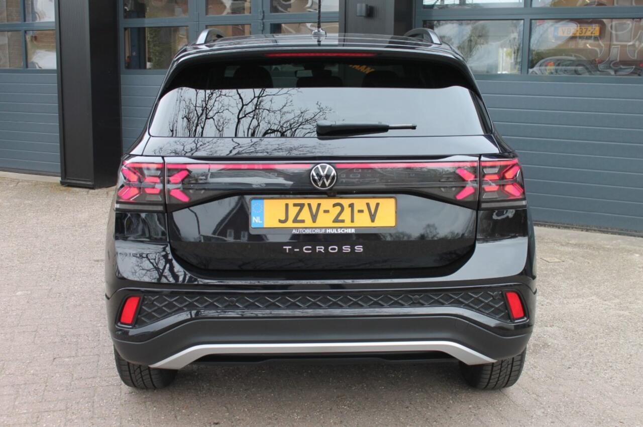 Volkswagen T-Cross 1.5 TSI R-LINE 150 PK Automaat / afneembare trekhaak / Stoel vw.
