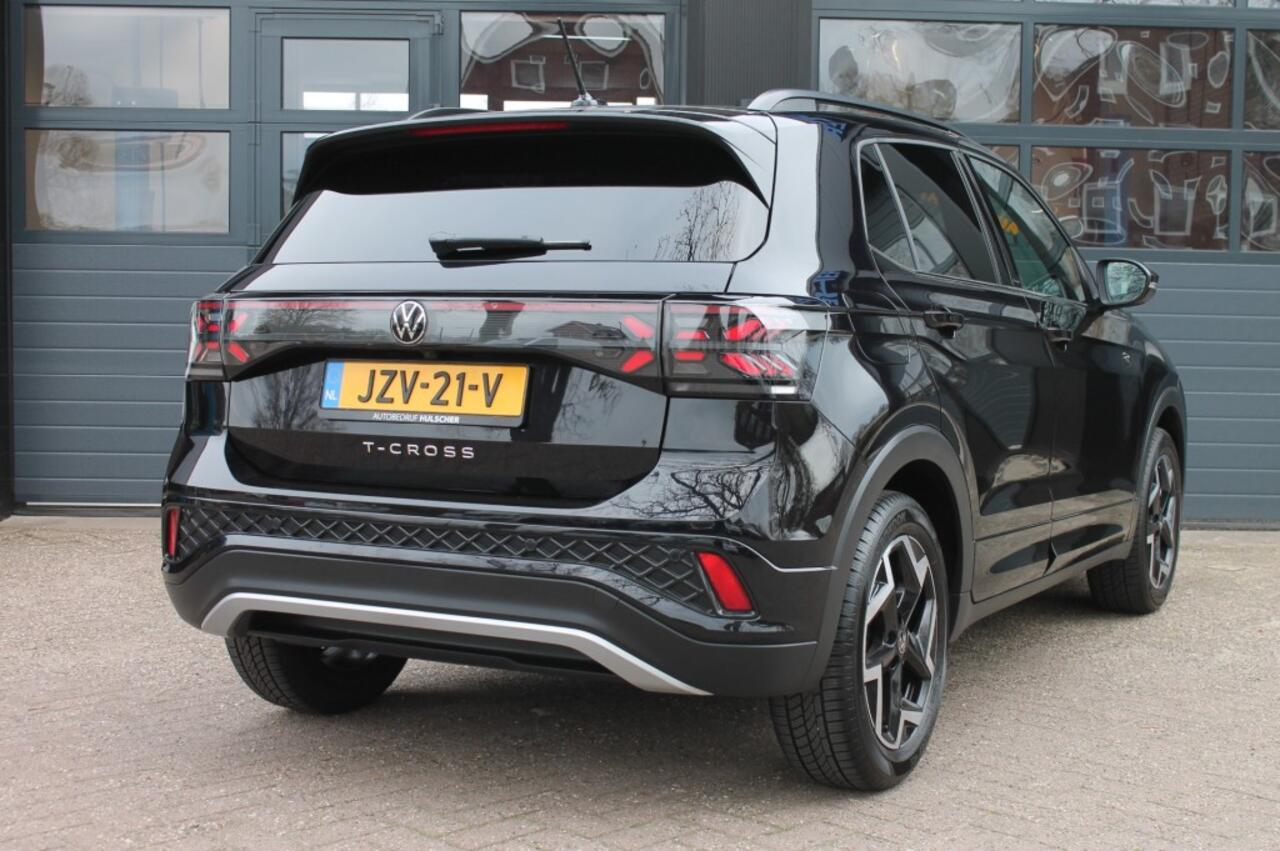 Volkswagen T-Cross 1.5 TSI R-LINE 150 PK Automaat / afneembare trekhaak / Stoel vw.