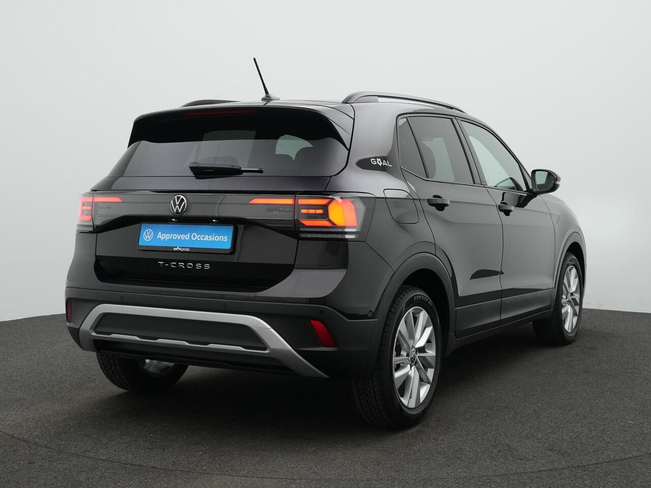 Volkswagen T-Cross 1.0 TSI 115 pk DSG Life Goal Edition | Trekhaak | Stoelverwarming | Adaptive Cruise | Navigatie | Leder/stof