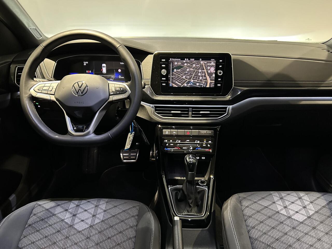 Volkswagen T-Cross 1.5 TSI R-Line Edition | Navigatie | Trekhaak | Stoelverwarming | Adaptieve cruise control |
