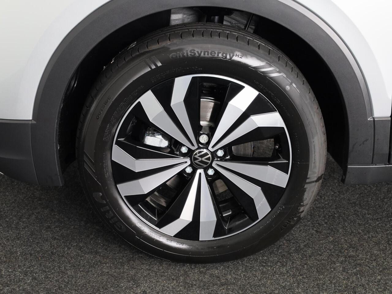 Volkswagen T-Cross Life Edition 1.0 TSI 116 PK DSG | Climatronic | Stoelverwarming | Camera |