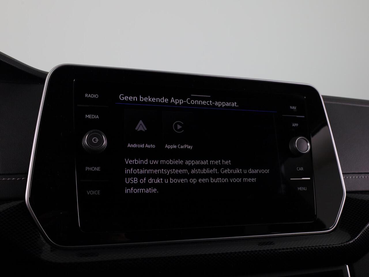 Volkswagen T-Cross R-Line Edition 1.0 TSI 116 PK DSG | 18" LM | Camera | Stoelverwarming | IQ.Light |