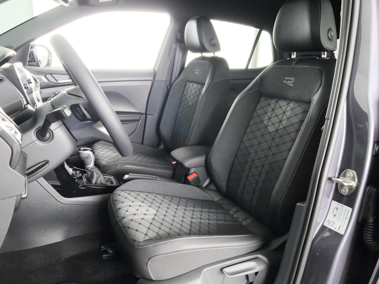 Volkswagen T-Cross R-Line Edition 1.0 TSI 116 PK DSG | 18" LM | Camera | Stoelverwarming | IQ.Light |