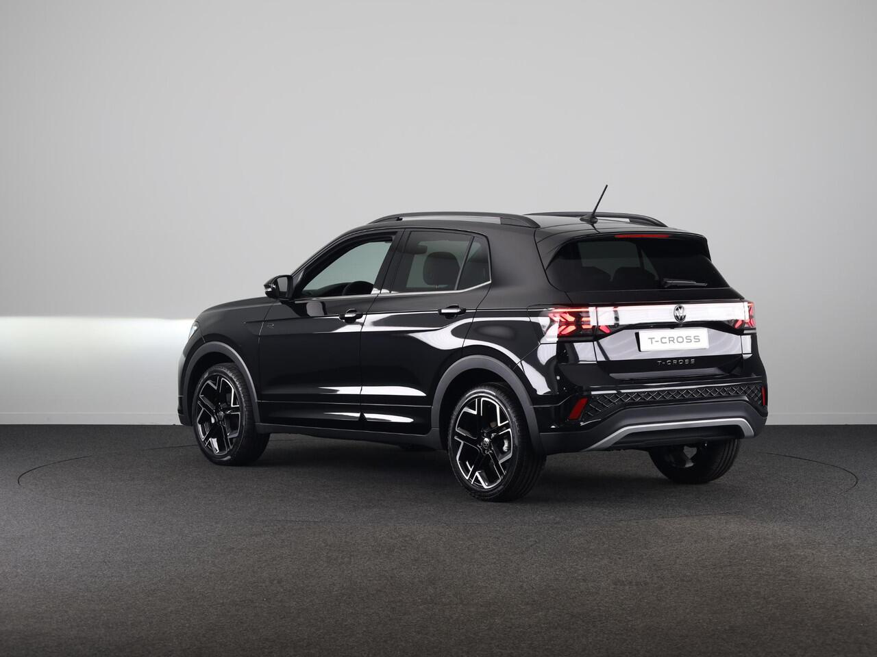 Volkswagen T-Cross R-Line Edition 1.0 TSI 116 PK DSG | 18" LM | Camera | Stoelverwarming | IQ.Light |