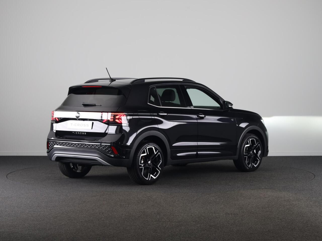 Volkswagen T-Cross R-Line Edition 1.0 TSI 116 PK DSG | 18" LM | Camera | Stoelverwarming | IQ.Light |