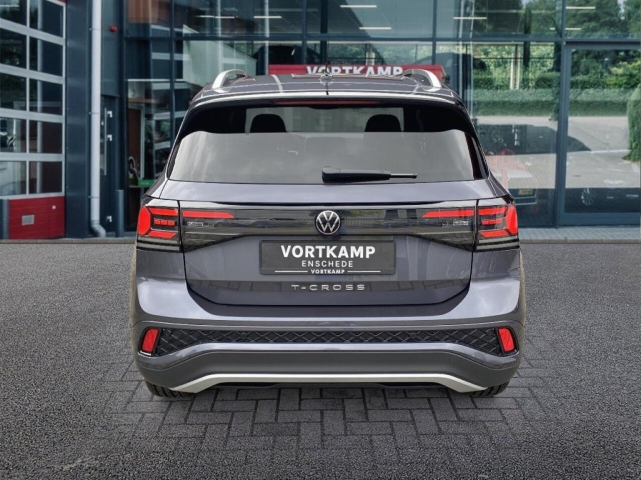 Volkswagen T-Cross 1.5 TSI DSG R-LINE AFN.TREKHAAK/IQ-LIGHTS/CAMERA/ACC/KEY-LESS