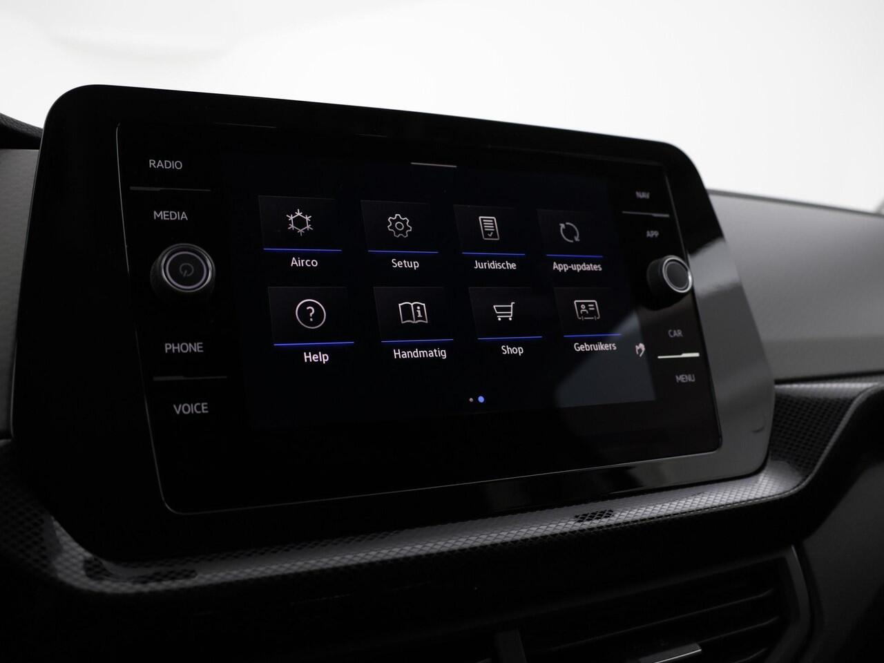 Volkswagen T-Cross Life Edition 1.0 TSI 95 PK 5 versn. Hand · Comfort pakket · Parkeersensoren voor en achter ·