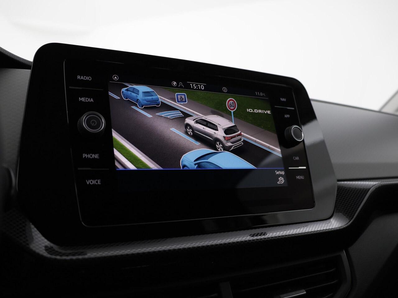 Volkswagen T-Cross Life Edition 1.0 TSI 95 PK 5 versn. Hand · Comfort pakket · Parkeersensoren voor en achter ·