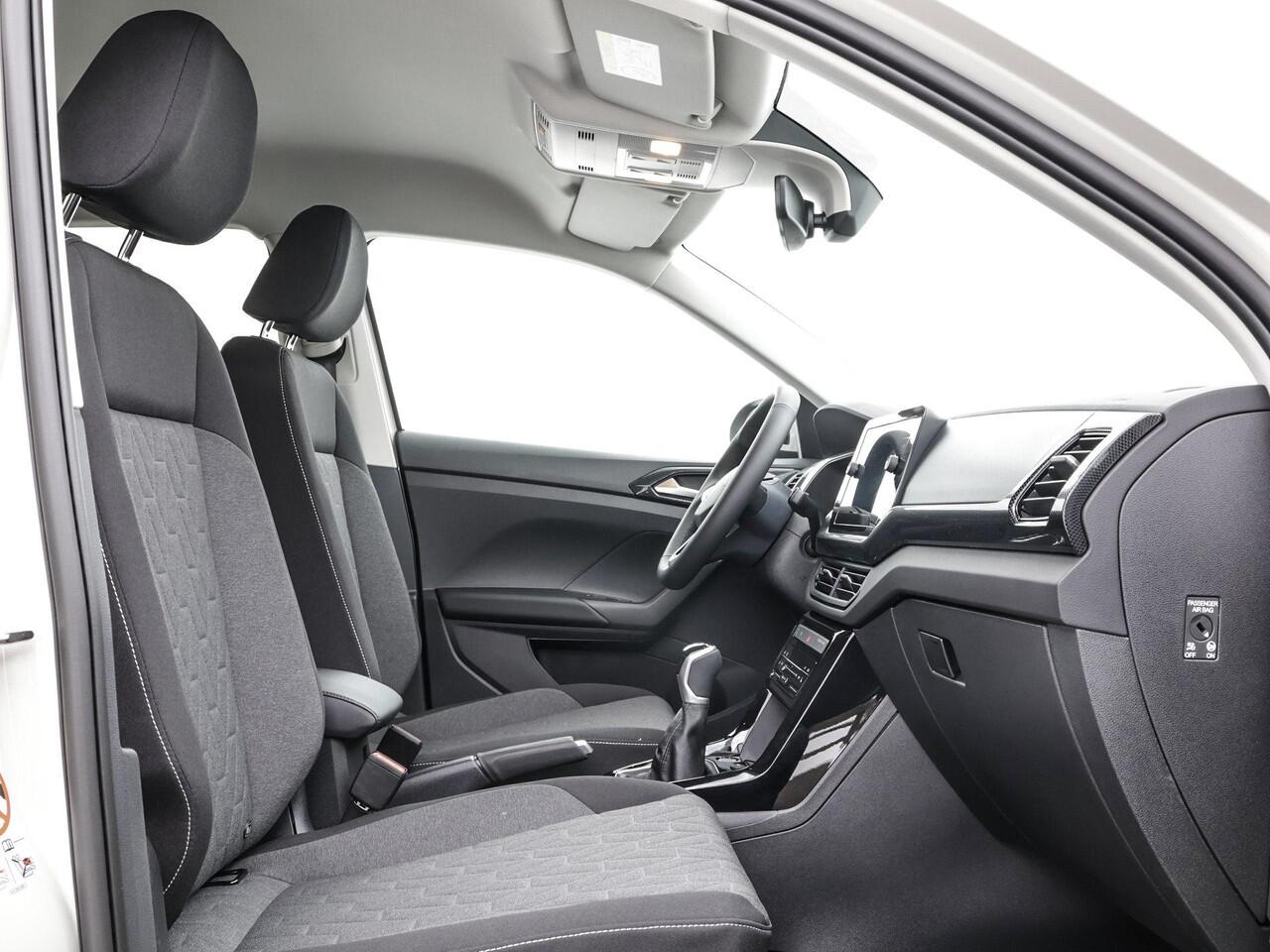 Volkswagen T-Cross Life Edition 1.0 TSI 95 PK 5 versn. Hand · Comfort pakket · Parkeersensoren voor en achter ·